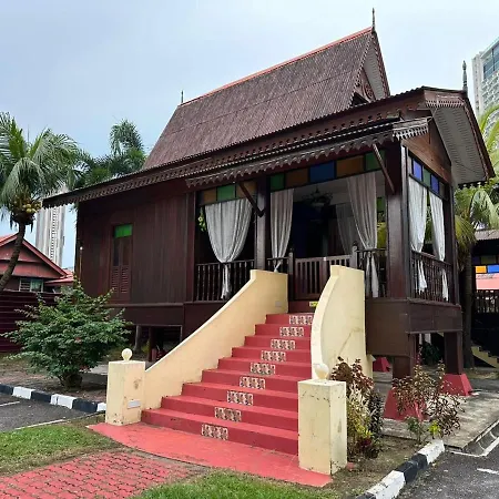 Morten Villa Melaka